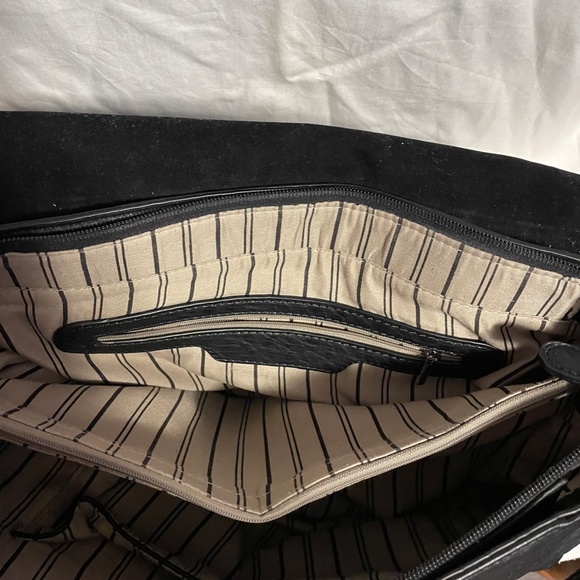 Black Purse - Picture 2 of 2